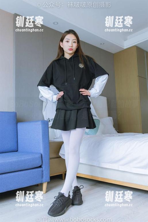 BoBoSocks袜啵啵-小甜豆 BoBoSocks袜啵啵 - 六双高跟鞋的故事:小甜豆的图集,走在梦里吗?