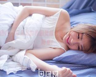 GIRLT果团网 - 松果儿的校园壁纸合集：看，墙上人物可能是你同桌！