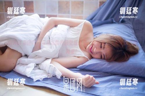 GIRLT果团网-松果儿 GIRLT果团网 - 松果儿的校园壁纸合集:看,墙上人物可能是你同桌!
