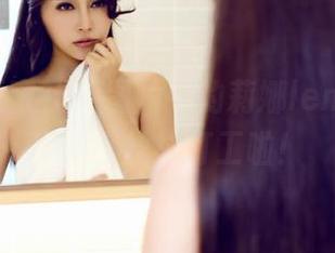 IMiss爱蜜社 - 图片中的莉娜lena，今天穿全套丝袜打工啦！