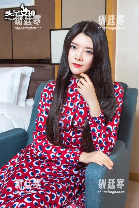 TouTiao头条女神-刘芸熙 TouTiao头条女神 - 刘芸熙的网袜图集更新——快来看,这样的搭配不是我想象中的样子!