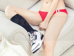 TouTiao头条女神 - 李由美的丝袜快讯：图片分享上，下载不负美貌！