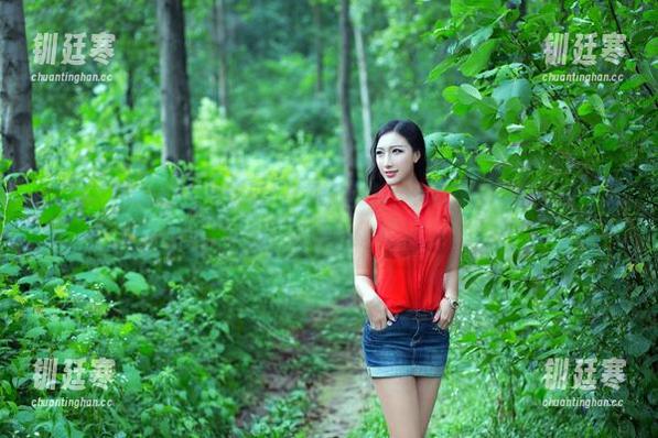 TuiGirl推女郎-何奕恋 TuiGirl推女郎 - 喜欢这一类型的私拍,何奕恋的万圣节图片机智满分。