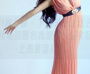 TuiGirl推女郎 - 下雨天也能这么美？林萌萌白裙私房图包我服了，但实际上一穿上是要湿身的。