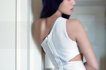 TuiGirl推女郎 - 赵惟依的连衣裙大合集：说好的不被裙摆绊倒呢？