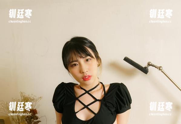 Uhye(이유혜)的裤里丝：在线发掘那些让人心猿意马的资源吧！