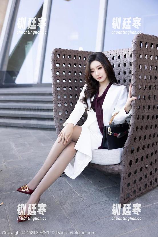 XIAOYU语画界-豆瓣酱 XIAOYU语画界 - 豆瓣酱办公室合集:免费,让你想偷偷摸摸的地方!