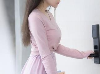 Xiuren秀人网 - 伊思思niko和服写真，套图中她的每一个转身都在窃窃私语！