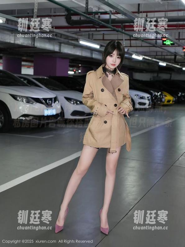 Xiuren秀人网-夏晓Maggy Xiuren秀人网 - 夏晓Maggy短裤照,私房图片告诫你搭配千万种,但只需一条短裤!