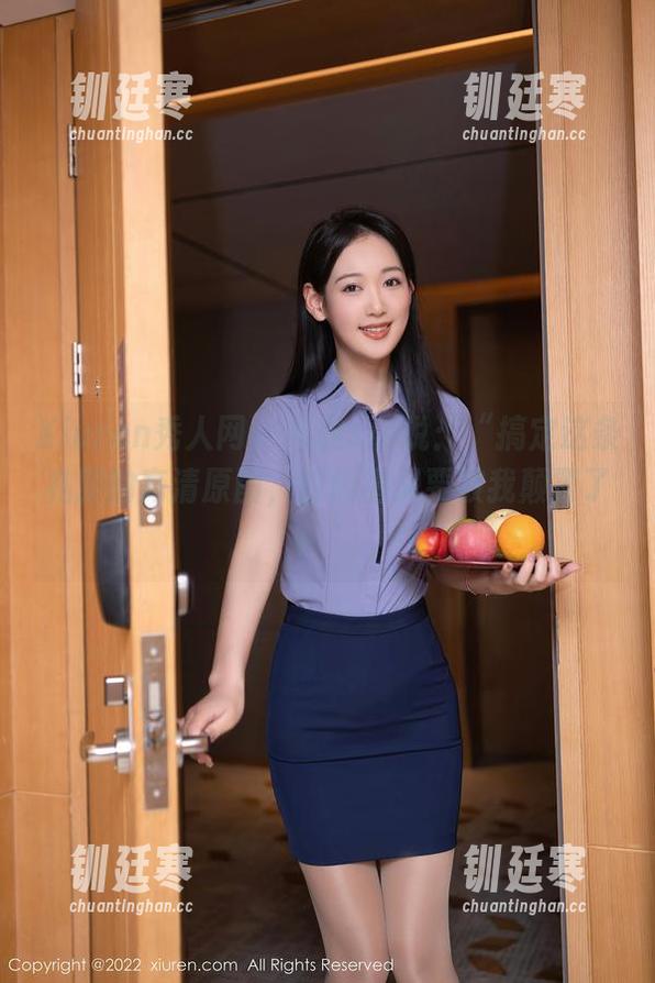 Xiuren秀人网-希雅sia Xiuren秀人网 - 希雅sia说:“搞定这条礼服的高清原图,时尚圈又要被我颠覆了!”