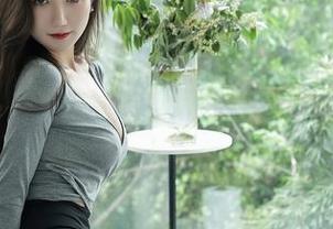 Xiuren秀人网 - 王伊纯的厨娘包装：统统打包进壁纸合集