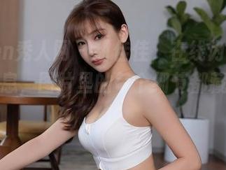 Xiuren秀人网 - 甜佳佳，在线为你展现女王气息，图片里的每个细节都藏着小心机