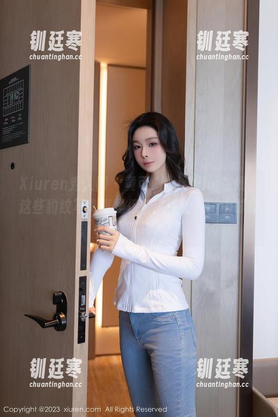 Xiuren秀人网-黄可Christine Xiuren秀人网 - 黄可Christine在线,这些豹纹写真真是保留了我的uh-oh时刻,小心你们的心呦!