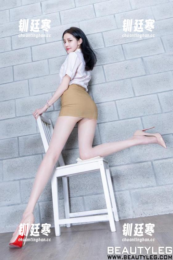 beautyleg - 一张图片胜过千言万语：Celia趴在浴缸前，真的差点把水溅到我身上！