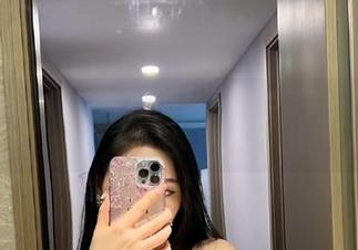 微密圈 - 看，不爱笑的赛琳在黑网中游刃有余——私拍图集带你飞