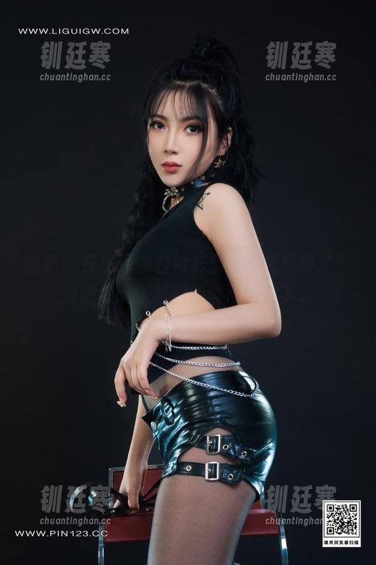 丽柜-小唐 丽柜 - 在小唐的白衬衫里,时光暂停了?好吧,这张美图我舍不得放下。