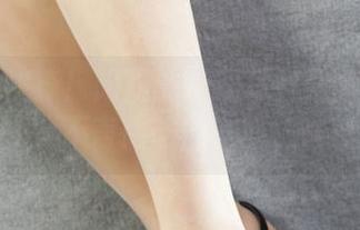 丽柜 - 注意！阳阳的御姐写真合集貌似在揭示一些不言而喻的东西，奇怪吧？