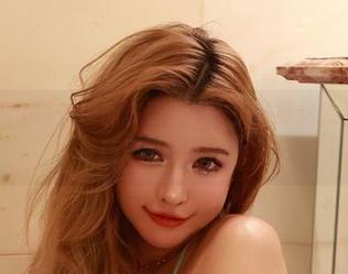 微密圈 - 黑色图包也能多姿多彩？于芷晴这次更新让我重新思考了人生…