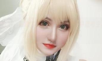 惠乃果泳装自拍，夏鸽鸽不想起床在无圣光中思考生与死，难道今天我们要成哲学家了？