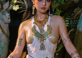哦，是奶桃桃的日常！一起来翻她的图片合集吧