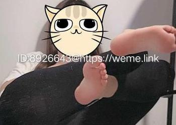 微密圈 - 婉柔yyyy的丝袜图册，应该简称“腿部的奇迹”，每天都拿出来细品。