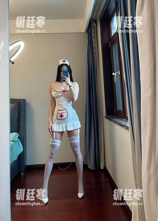 宝儿茹171 微密圈 - 以黑丝降维:宝儿茹171写真,旗袍里的点滴戏谑