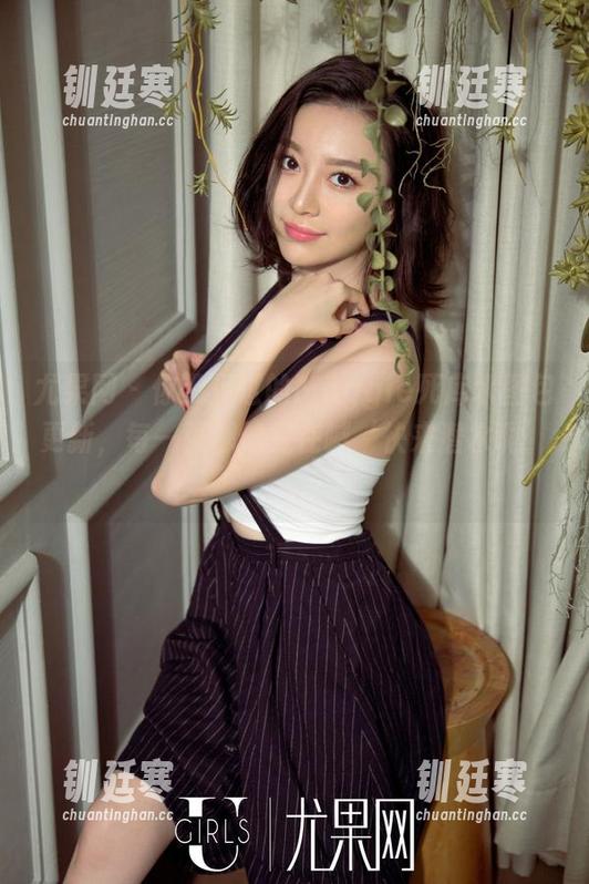 尤果网-Maggie 尤果网 - 你没见过的Maggie死库水图包更新,每一张都像是在喊‘快来潜水啊’!