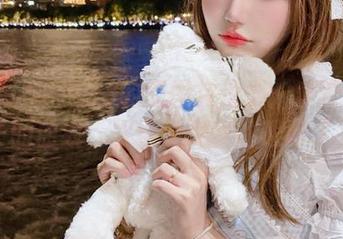 彩芸_Nebula的原图党追击：爱野美奈子的曲线，太会勾引我的眼睛了。