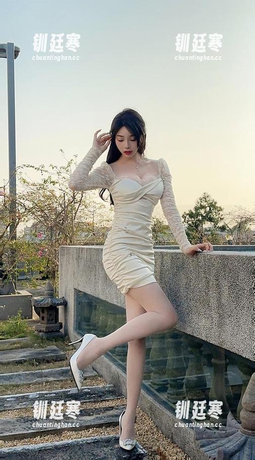 微密圈 - 看到徐莉芝的女秘书造型，我都想跳出办公室去做高清美图啦。