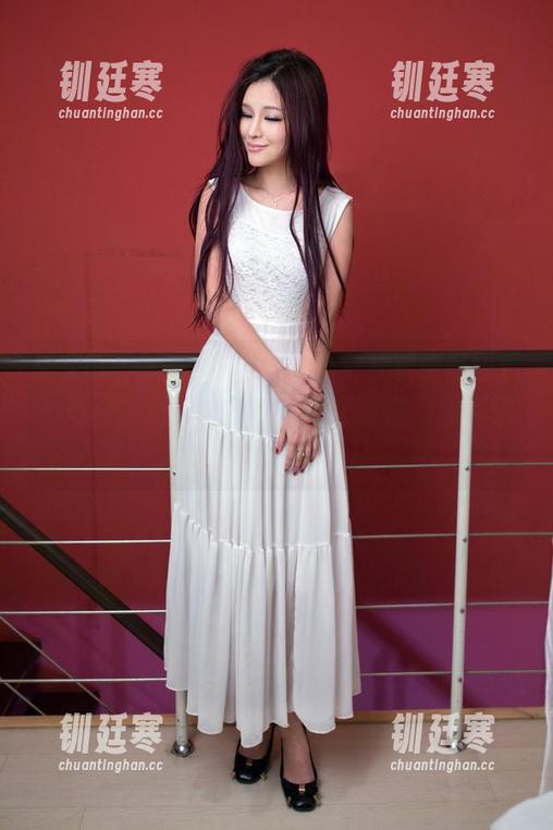 推女郎-Yu佳妮 推女郎 - 妈呀,Yu佳妮的全套职业装图包,每一张都是小心思,职场真的有很多说法呀!