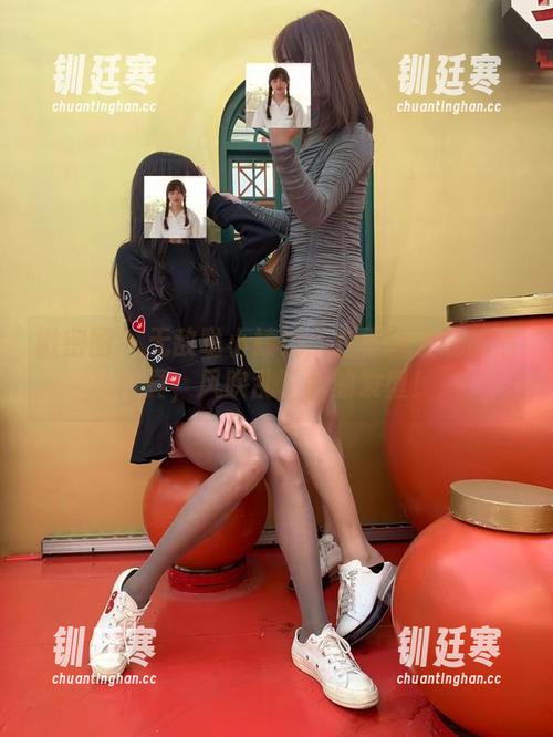 微密圈 - 无敌哒小姨妈：在天台上的高清写真，风吹乱了我的发型！