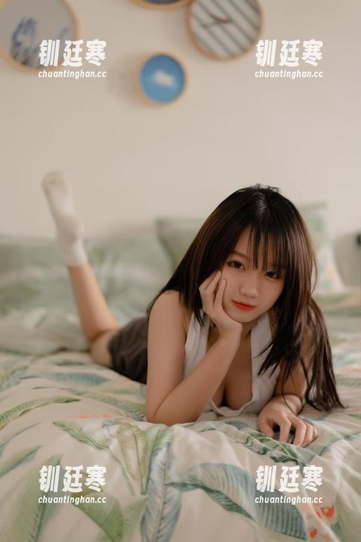 柒柒不可爱 照片里的柒柒不可爱制服杀手原图让人忍俊不禁