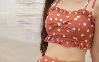 梦丝女神 - 免费写真：小苏琪的小嘴唇，能否撩到你？