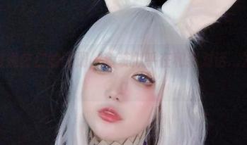 环顾椒妮佐仁的图册，套装似乎在和我对话...发散ing