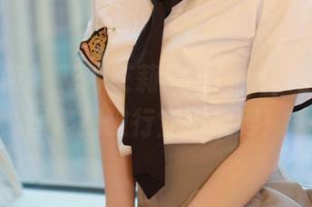 模范学院 - 花嫁艾莉Evelyn：她的写真图集打破行业潜规则！