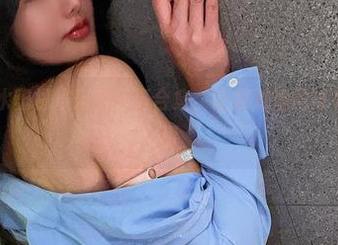微密圈 - 水蜜桃米米的写真合集，让我对渔网袜有了新的敬畏