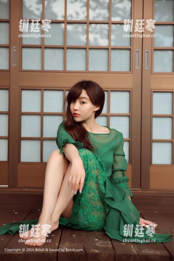 波萝社-夏美酱 波萝社 - 游走在夏美酱的图库,高清画面里总有意想不到的夏日奇遇!