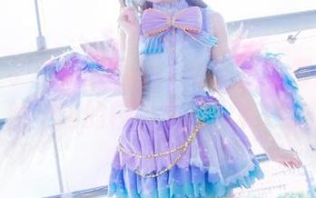 浅野菌子的校服私拍，每张图片都透着一丝不羁的校园气息，真妙。