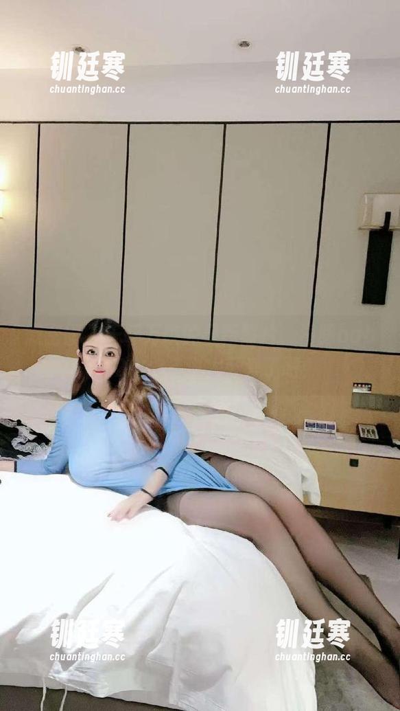海豚baby 微密圈 - 千呼万唤的最新照片,海豚baby的2023年也太可爱了吧!