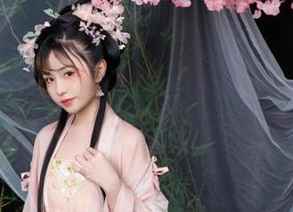 借着镜花水月，爆机少女喵小吉的合集让我想到了很多不可说的事…