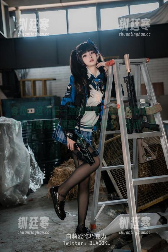 白莉爱吃巧克力 各位,这不是一般的内衣,这是白莉爱吃巧克力的高清原图,你听那个‘扑通’声没?