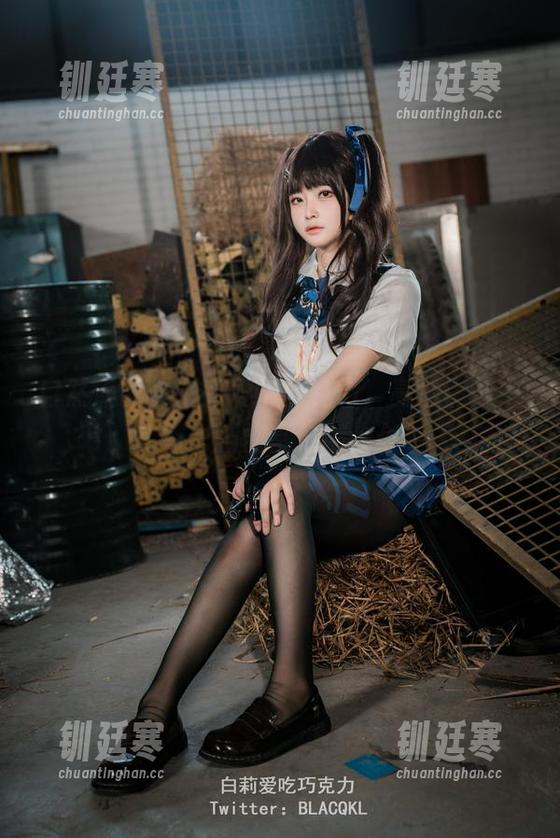 白莉爱吃巧克力 自然流露的白莉爱吃巧克力,高清图册中的每个剧情都值得你停留