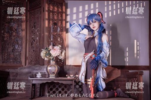 白莉爱吃巧克力 图集:白莉爱吃巧克力教你如何在打工中找寻人生的小确幸。