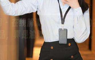 秀人网 - 在线解读Demon瑶瑶的礼服作品，真是油腻和优雅的碰撞。