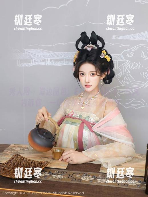 秀人网-Erikaki 秀人网 - 海边图包:Erikaki用每一缕风告诉你,一切都是在滋长的渴望。