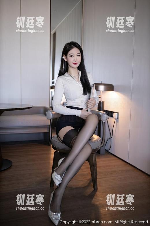 秀人网 - 图集警告！周予然化身兔女郎，全新写真让人忍不住想要“扑通”一声！