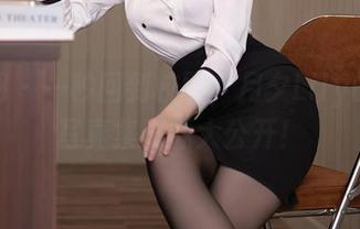 秀人网 - 一秒回到校园，月夕Lily的校服写真集资源大公开！