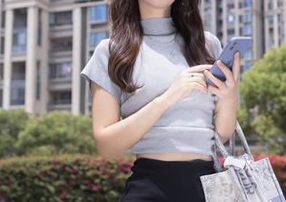 秀人网 - 木木hanna天台的最新图包好像比我家阳台还诱人？
