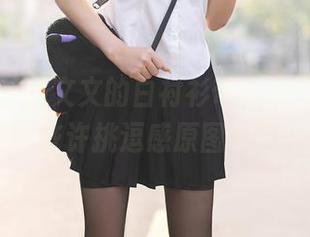 秀人网 - 林文文的白衬衫带着点职场风，又不乏些许挑逗感原图&图包送上
