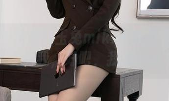 秀人网 - 精选的玉兔miki和服图集：这些姿势我，好吧，我要试试